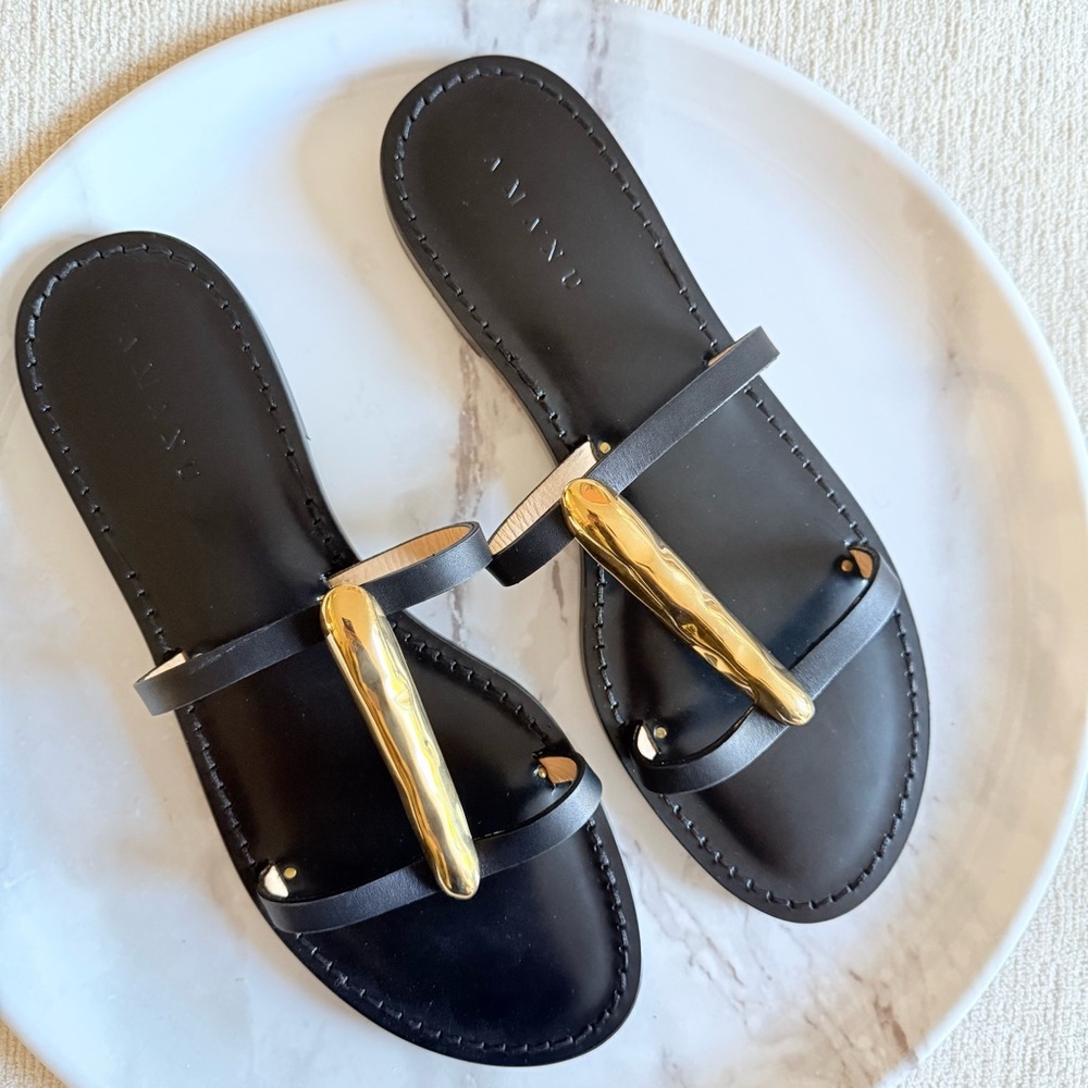 Amanu Black and Gold Slide Sandals with Minimalist Design